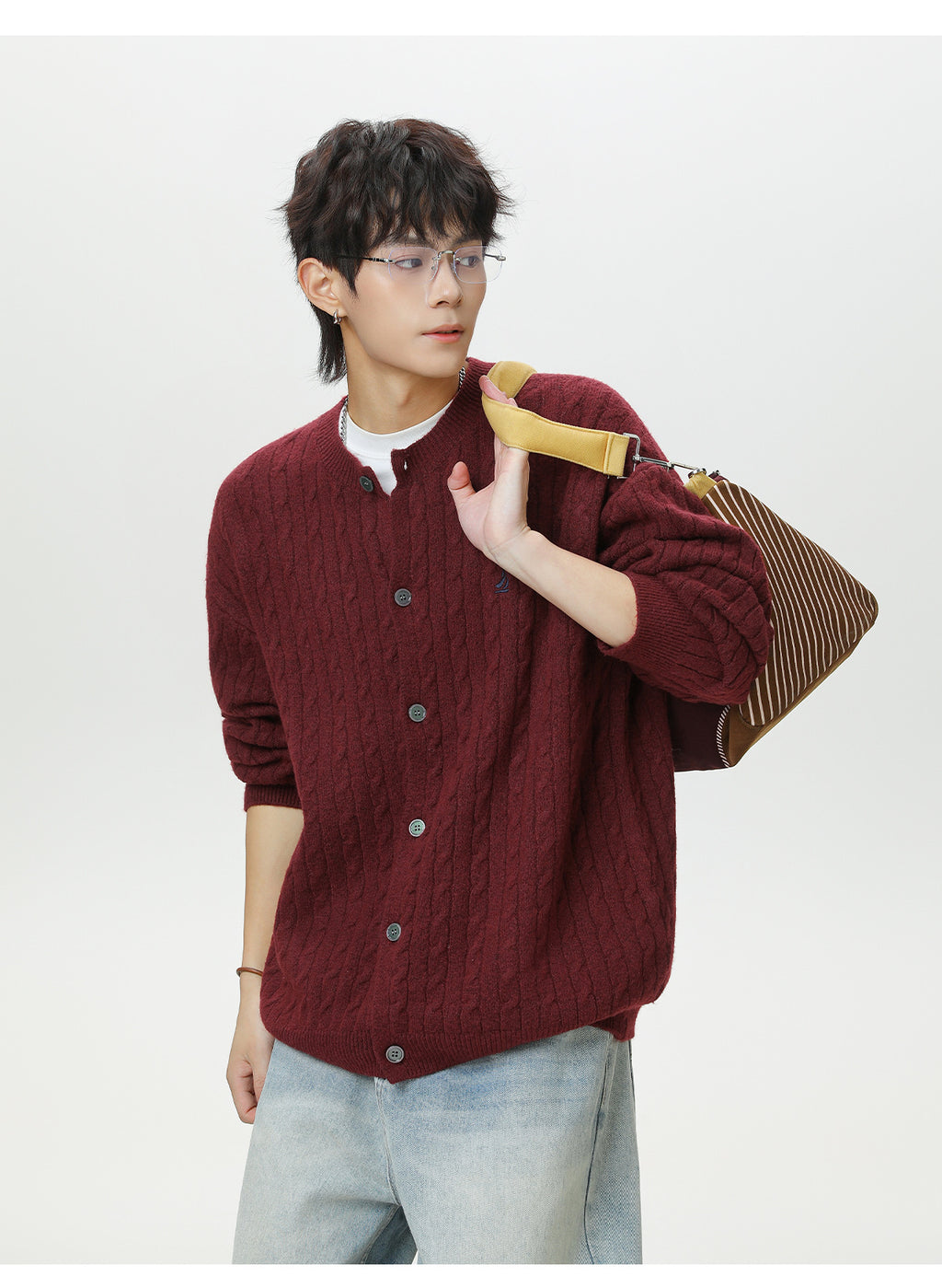 Round neck sweater for men