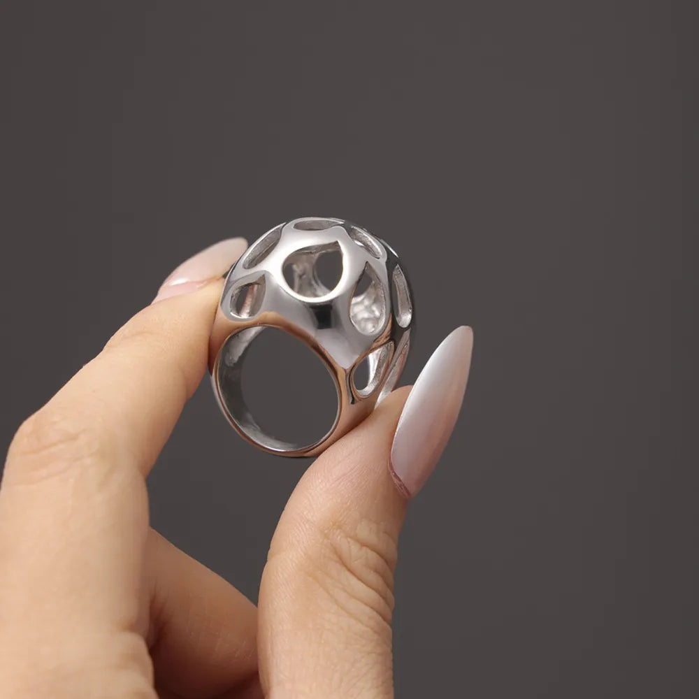 Large aperture hollow ring