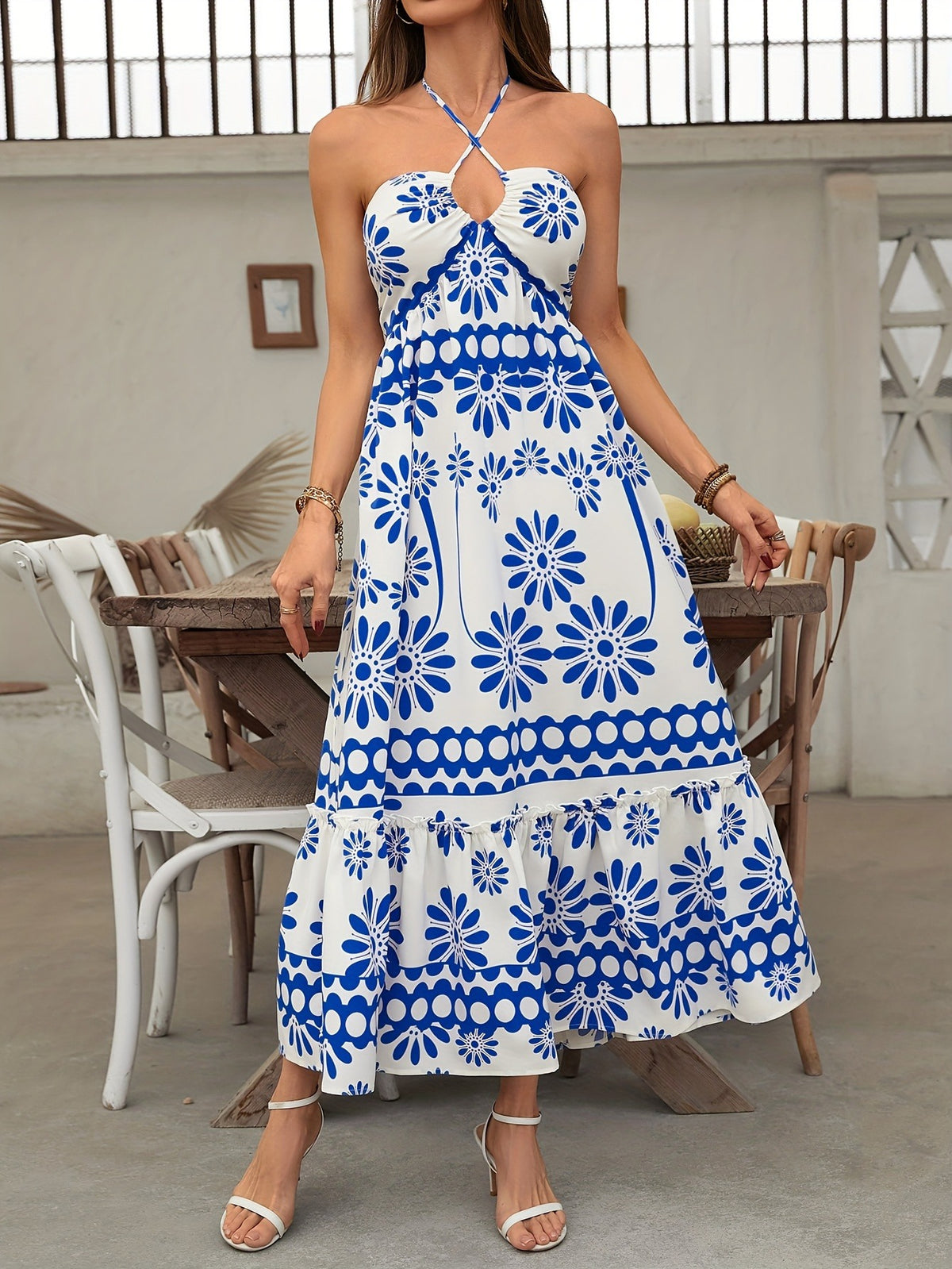 Hanging neck cross dress
