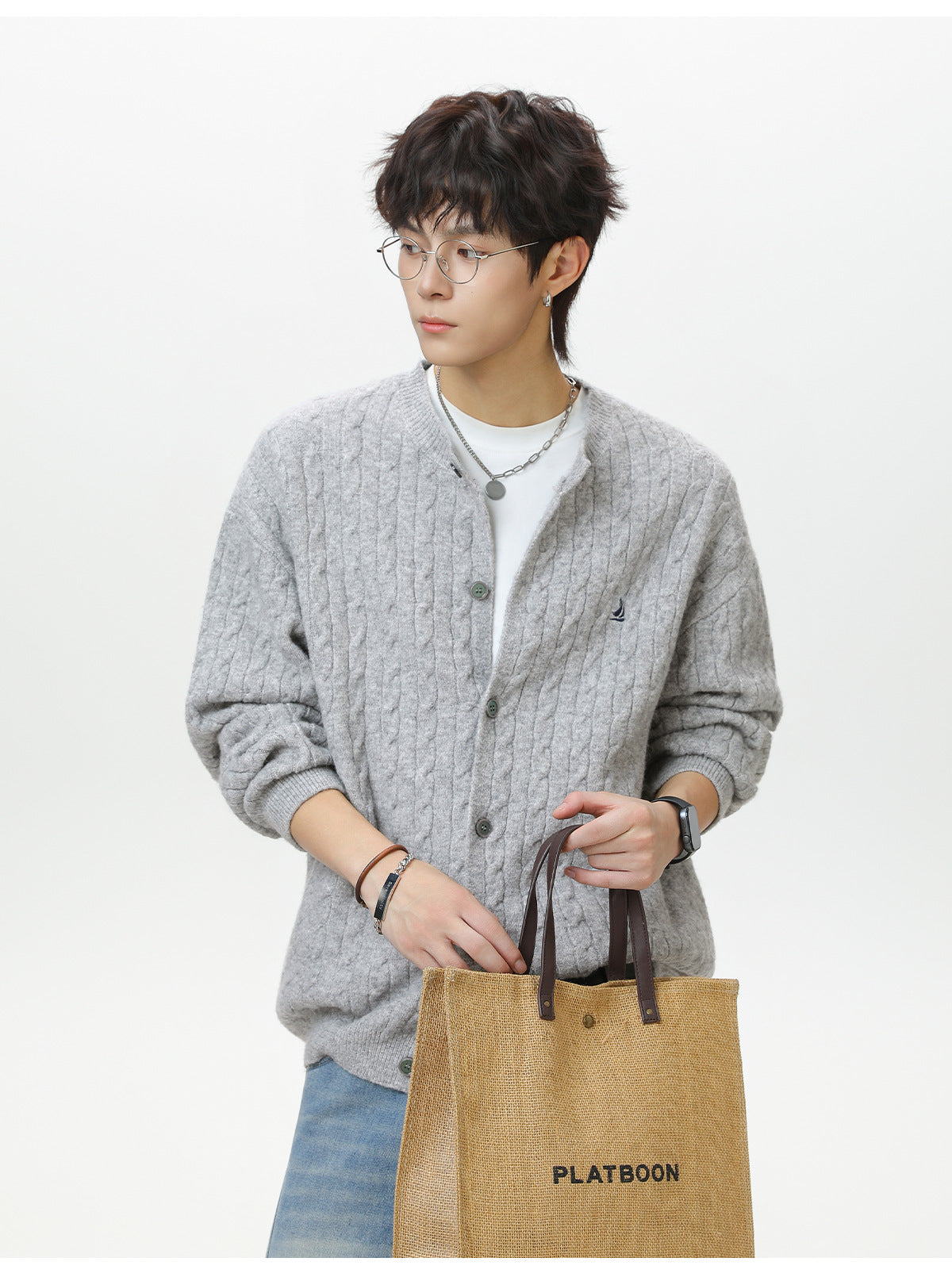 Round neck sweater for men