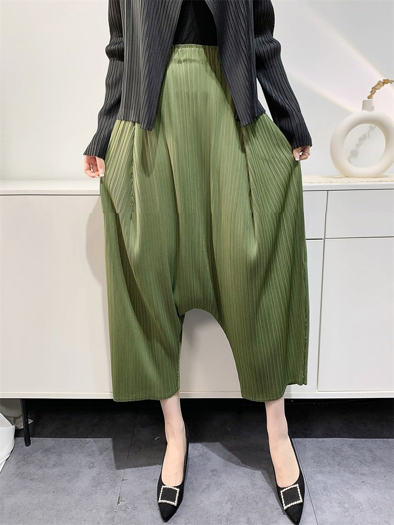 Wrinkled Haren suspender pants