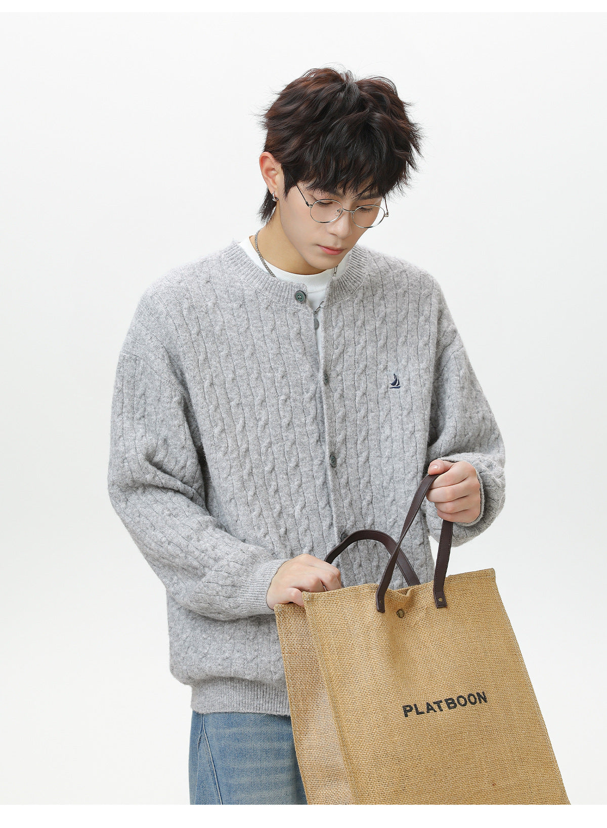 Round neck sweater for men