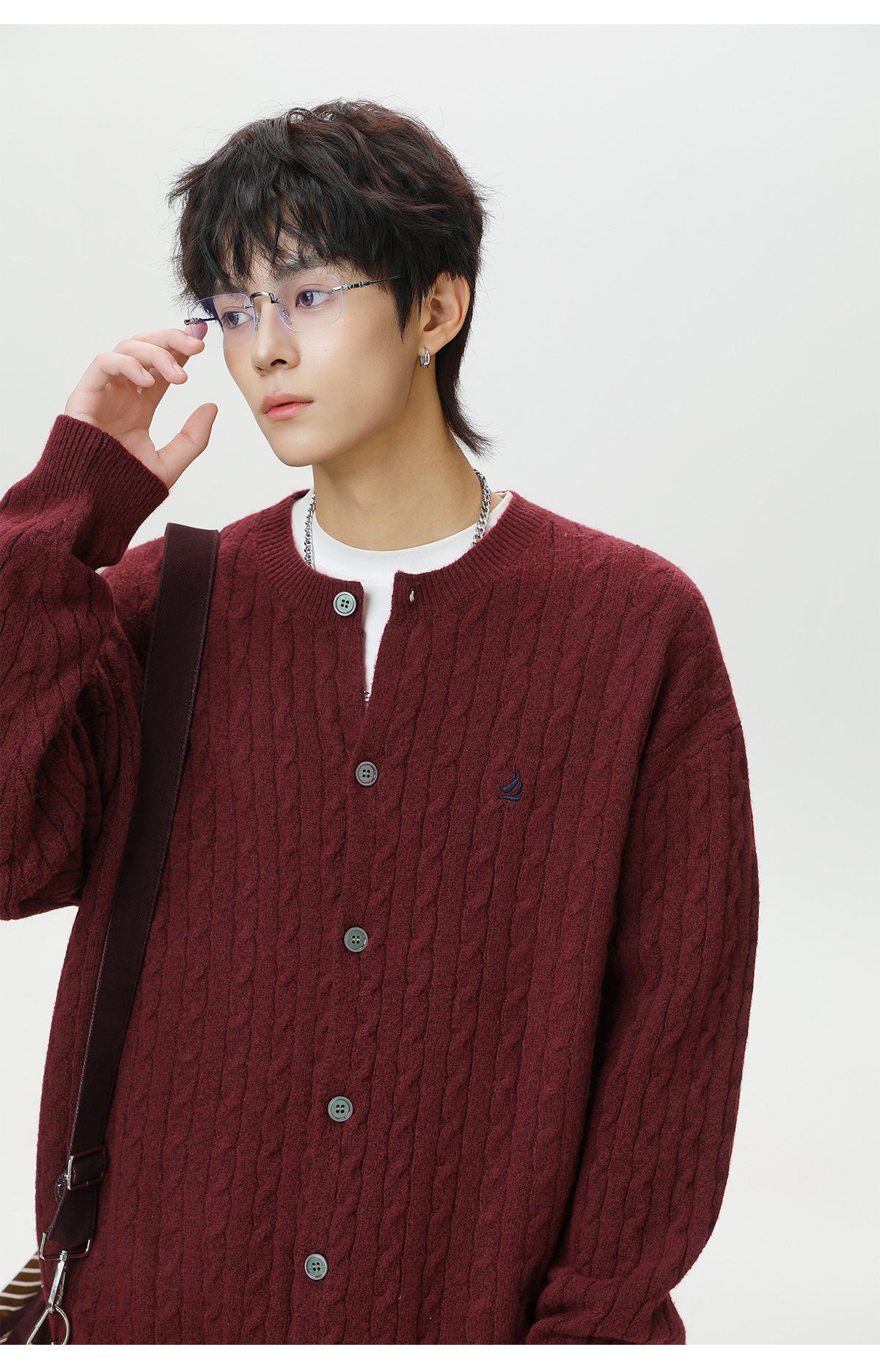 Round neck sweater for men