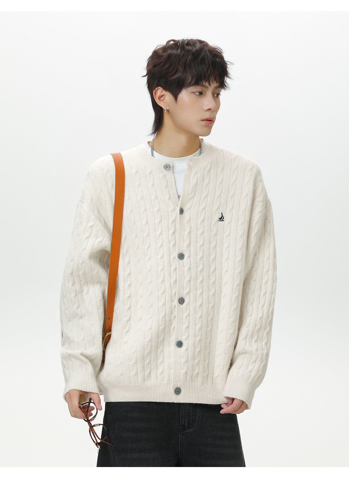 Round neck sweater for men
