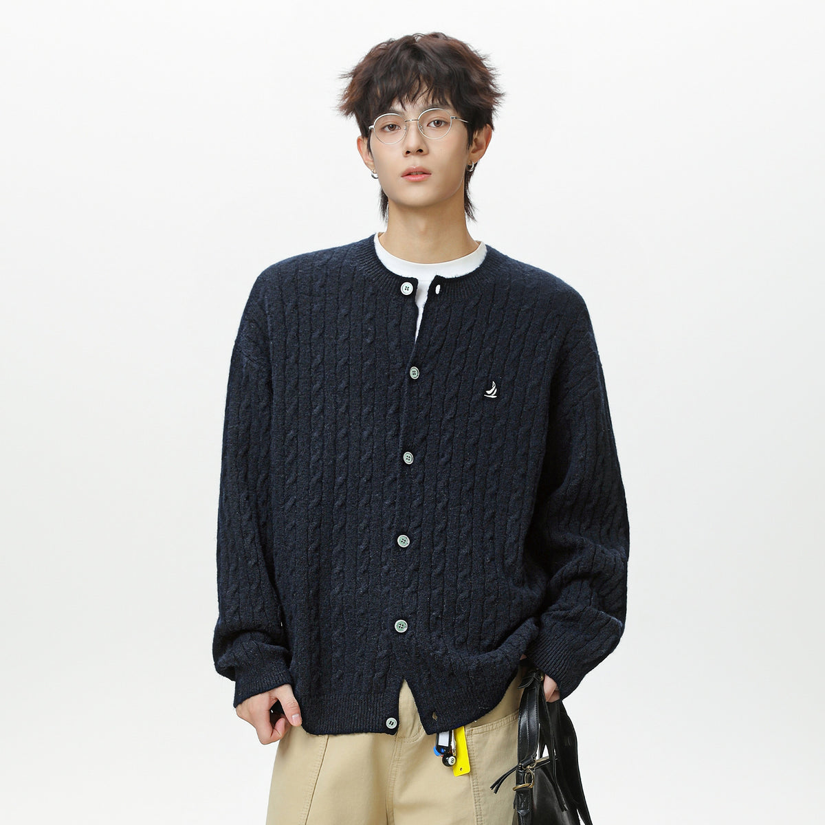 Round neck sweater for men