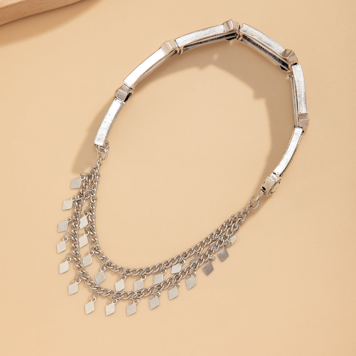 Ethnic arm chain with adjustable opening