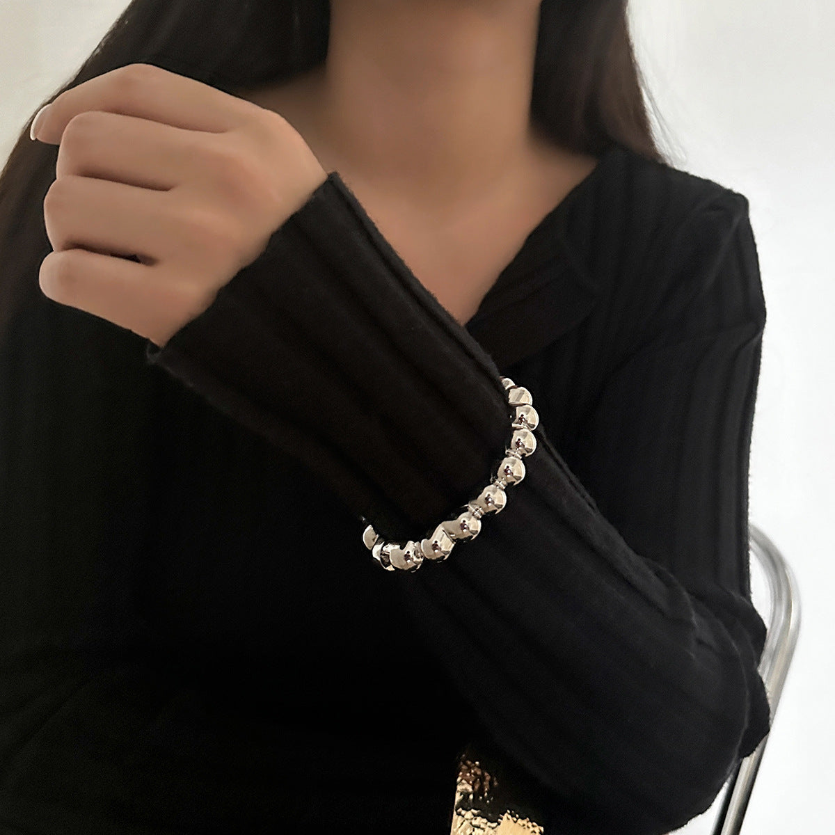 Oval bead spring bracelet
