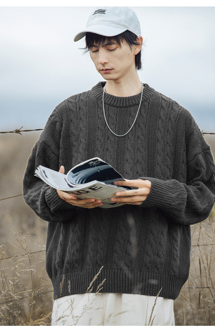 Round neck loose sweater for men