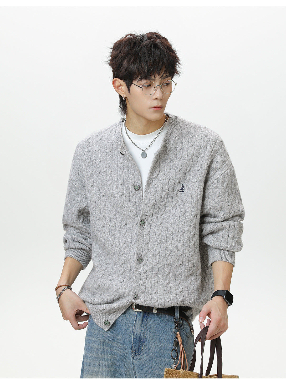 Round neck sweater for men