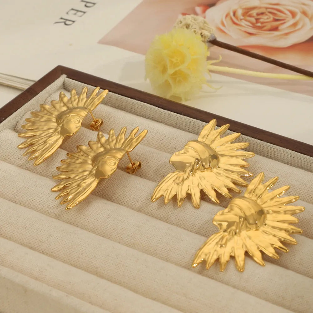 Geometric earrings with wrinkled texture