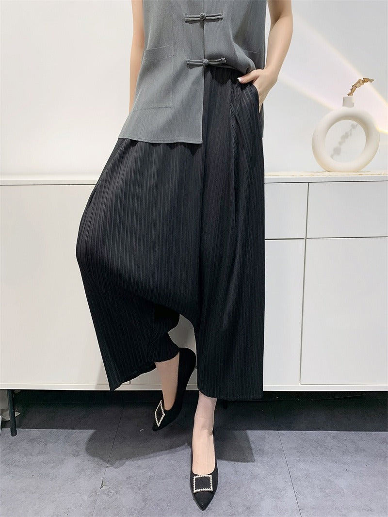 Wrinkled Haren suspender pants