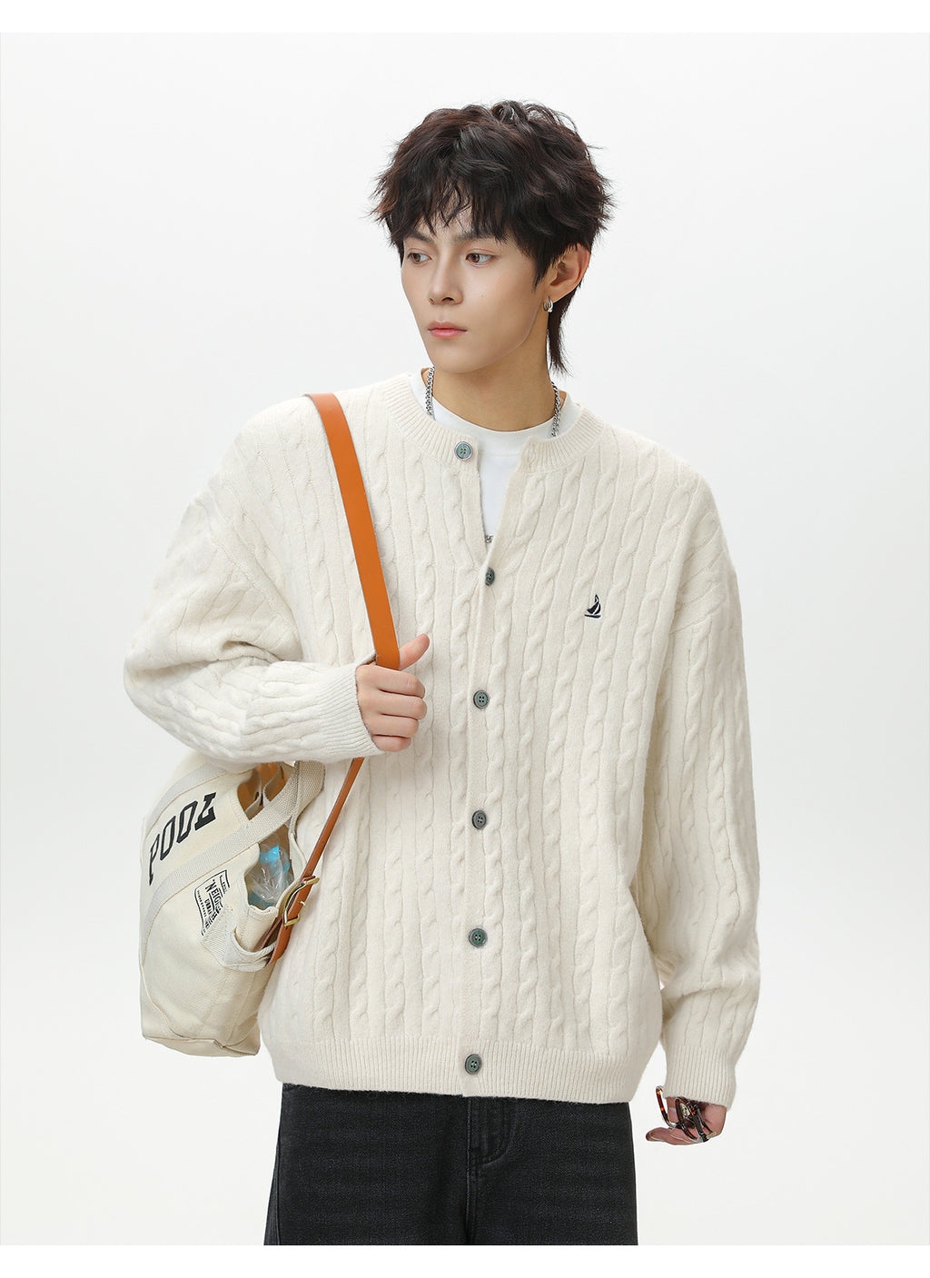 Round neck sweater for men