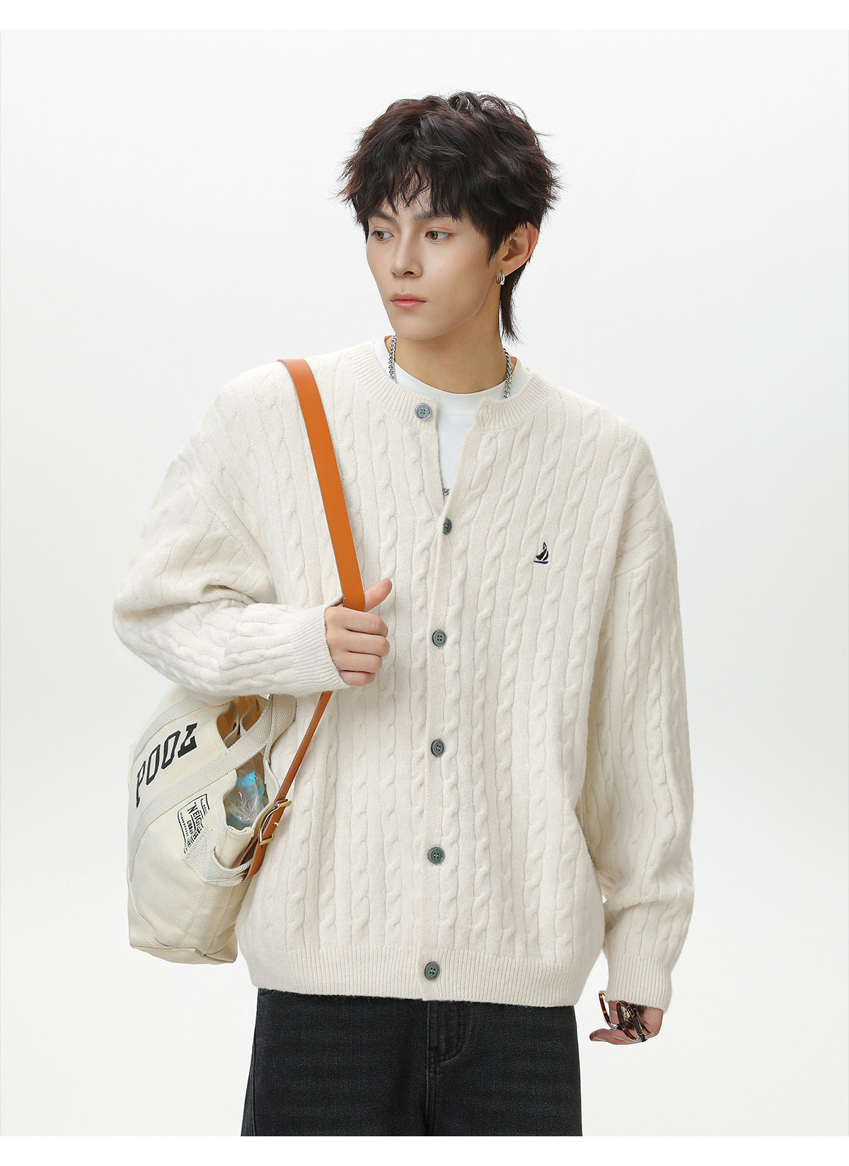 Round neck sweater for men