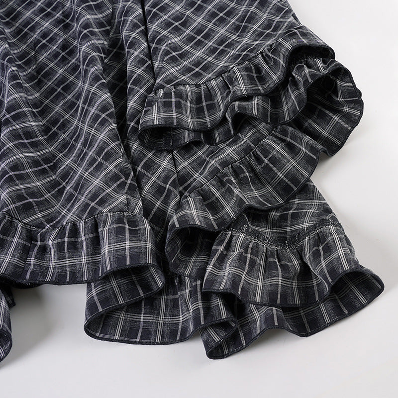 Irregular plaid skirt with half length