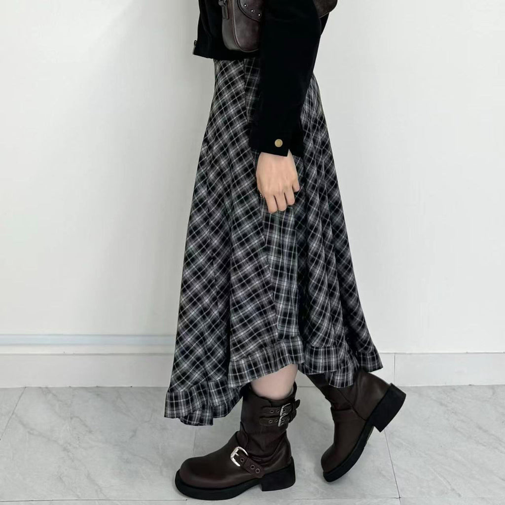 Irregular plaid skirt with half length