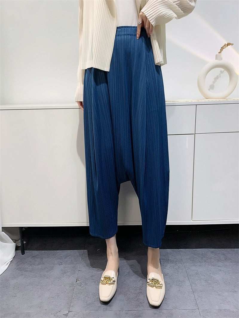 Wrinkled Haren suspender pants