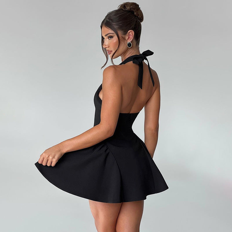 Sleeveless waist cinched dress