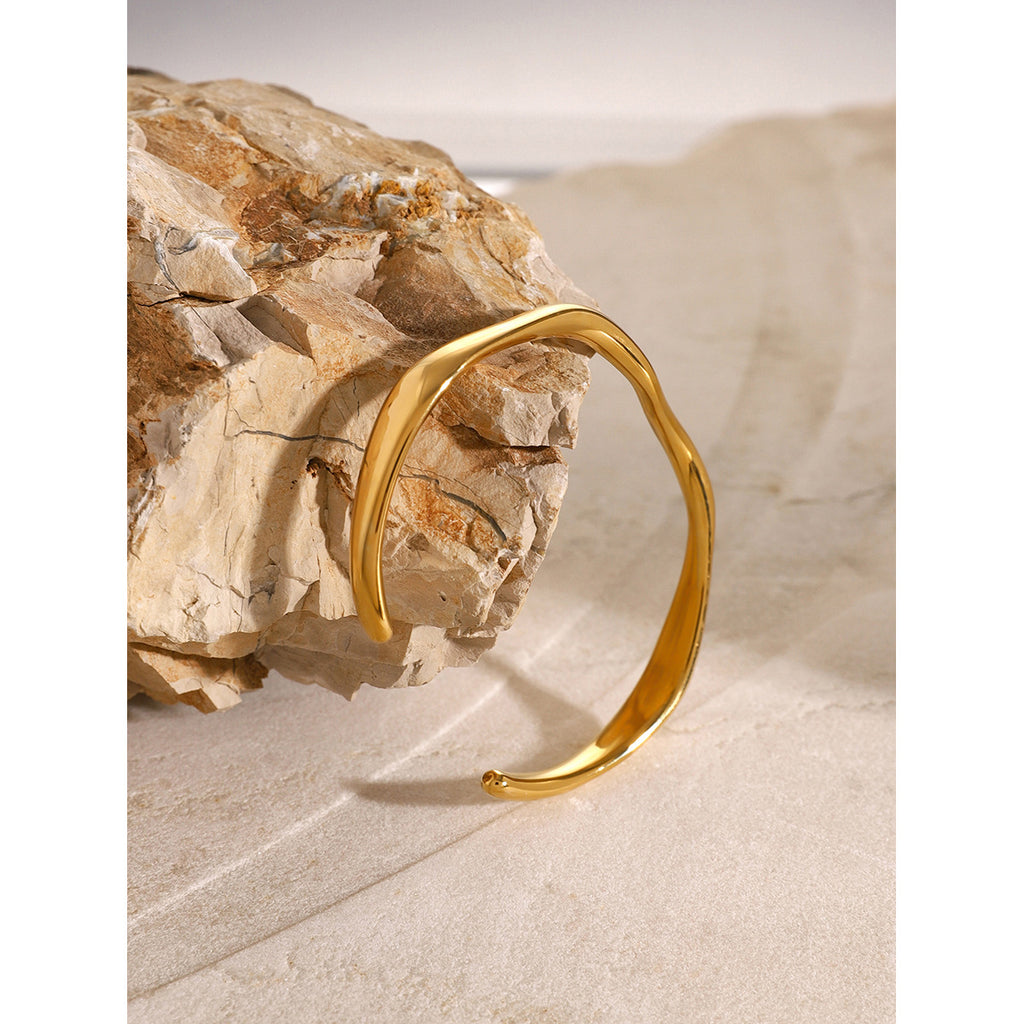 Fine Ripple Open Bangle