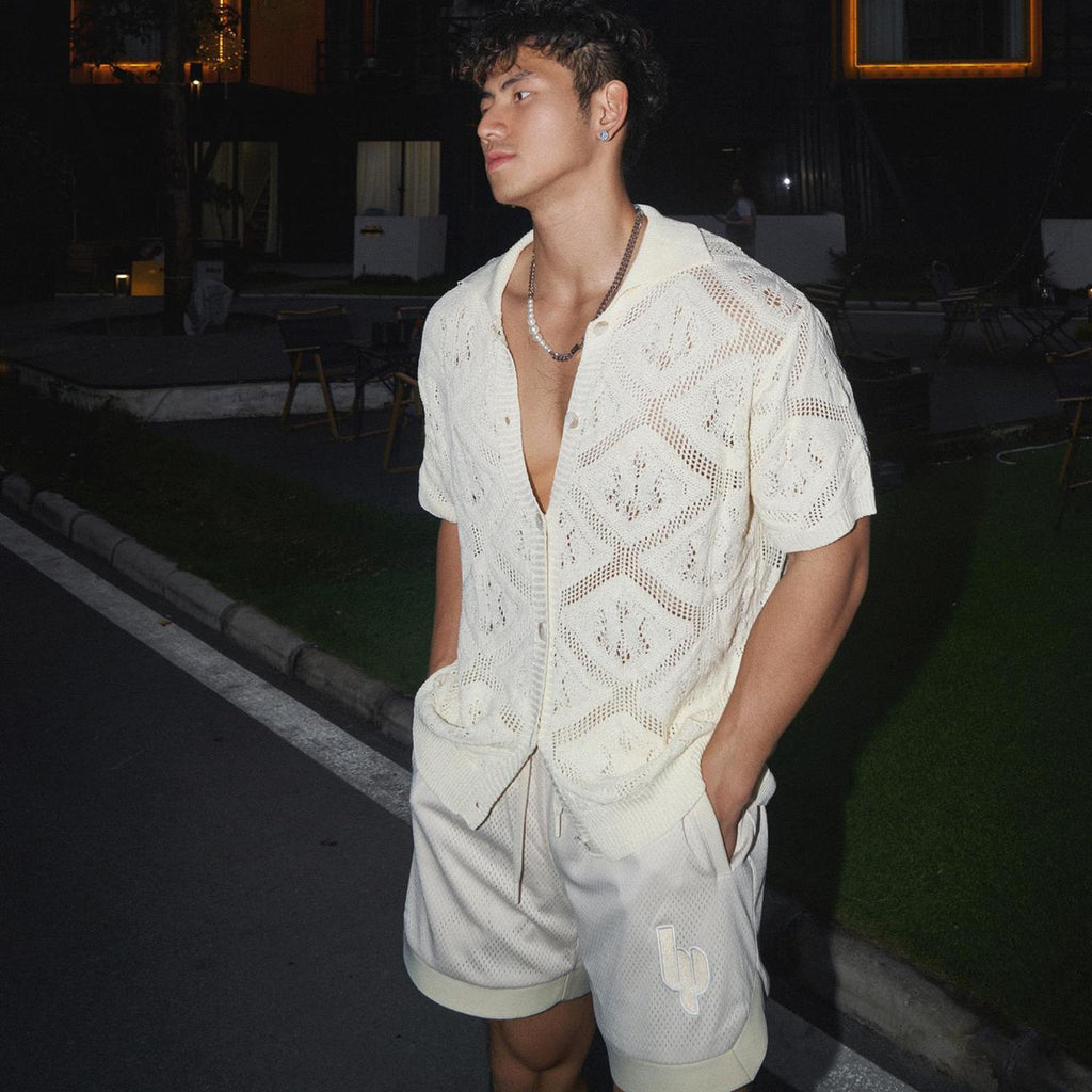 Short sleeved knitted shirt for men
