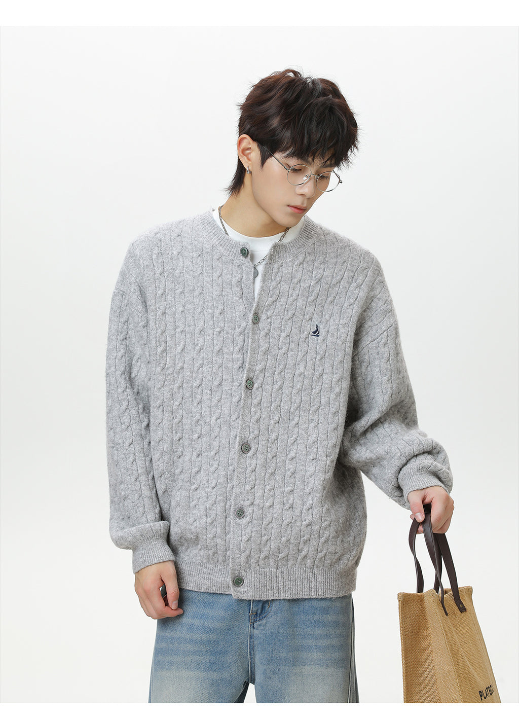 Round neck sweater for men