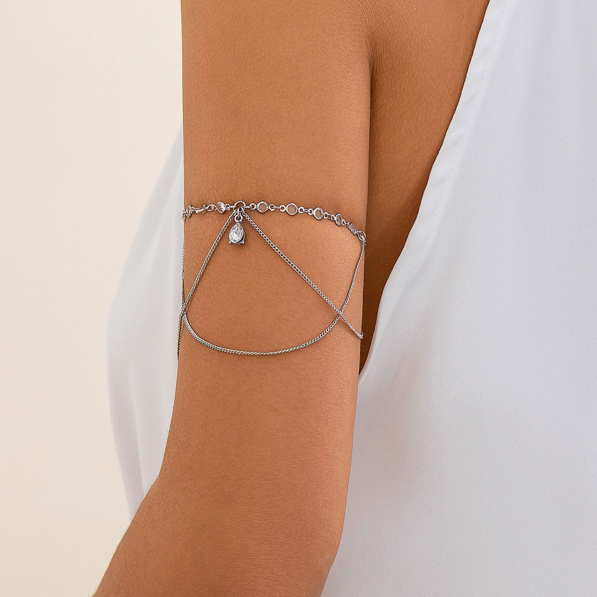 Ethnic arm chain with adjustable opening