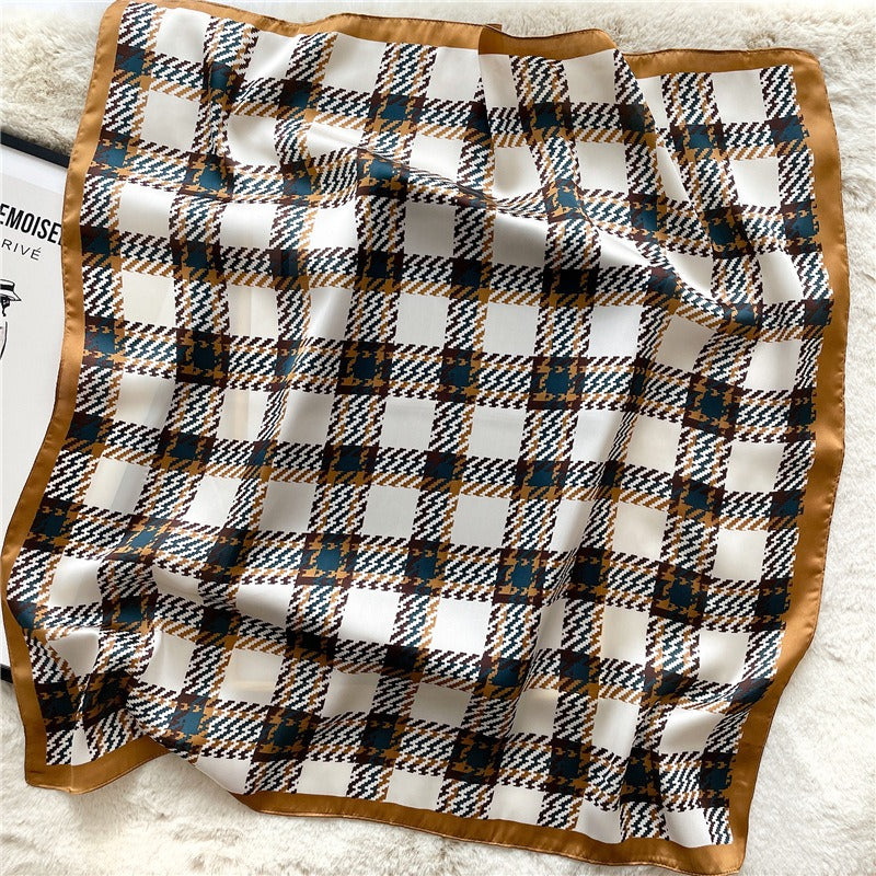 Women's Checkered Scarf