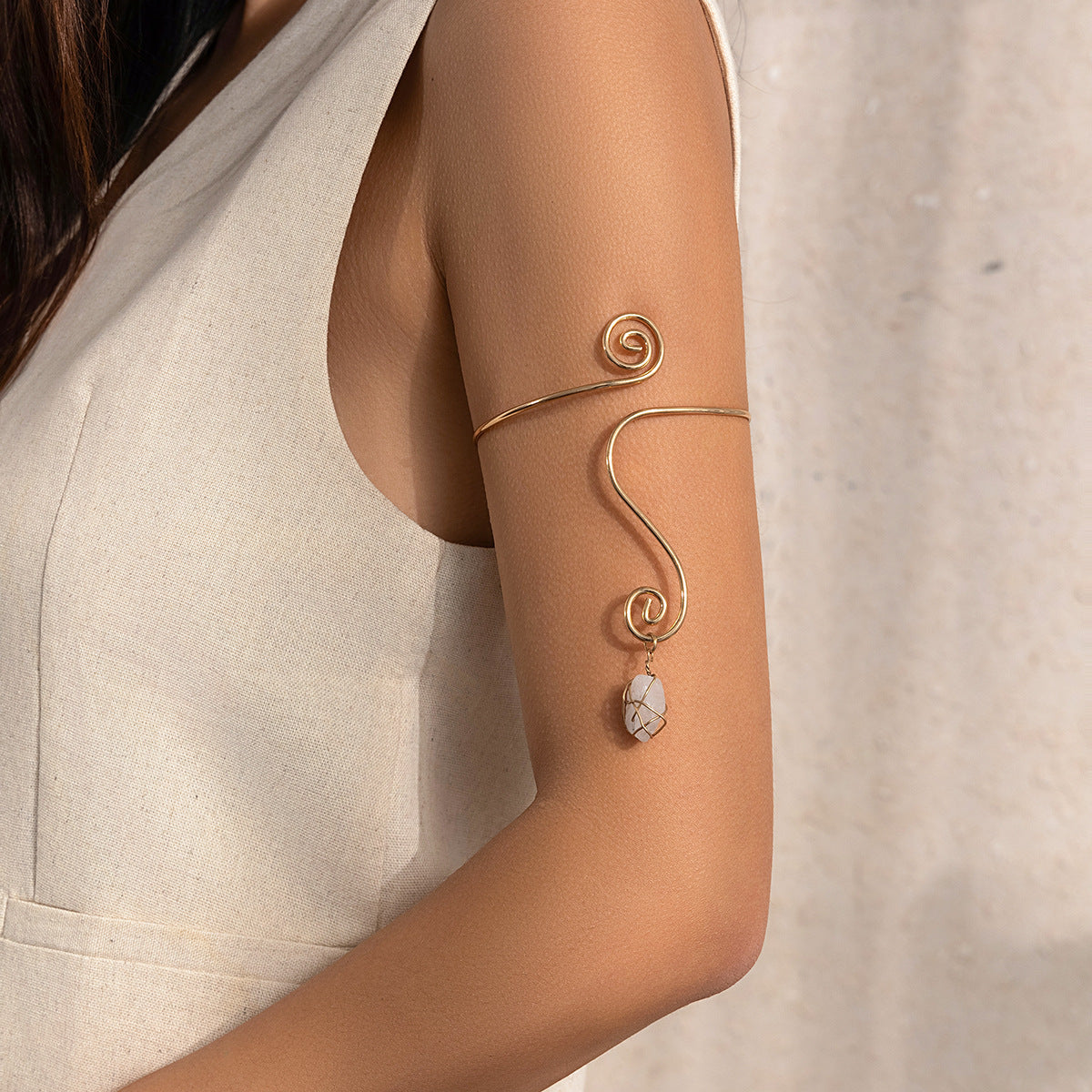 Spiral broken stone open arm bracelet