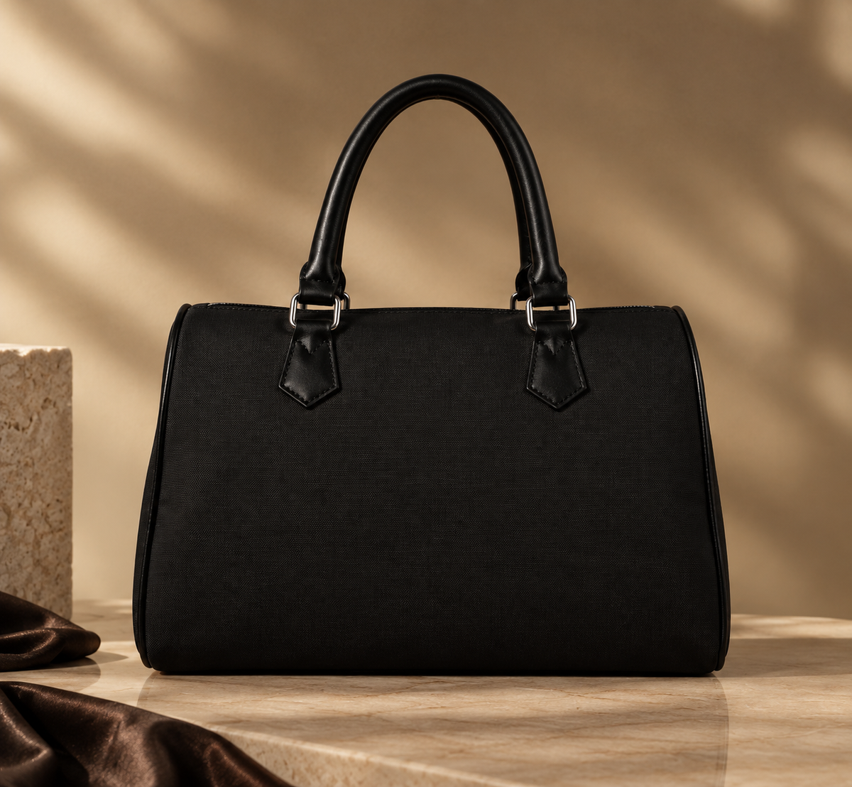La Tonsy Élan Barrel Handbag