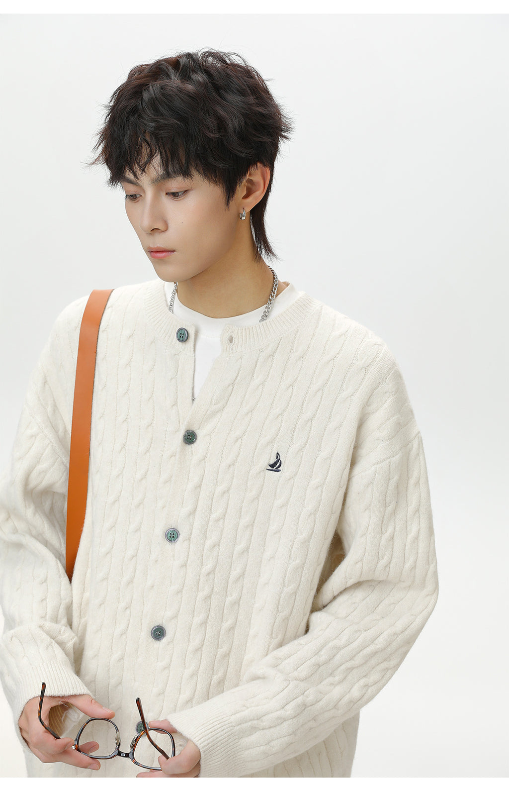 Round neck sweater for men
