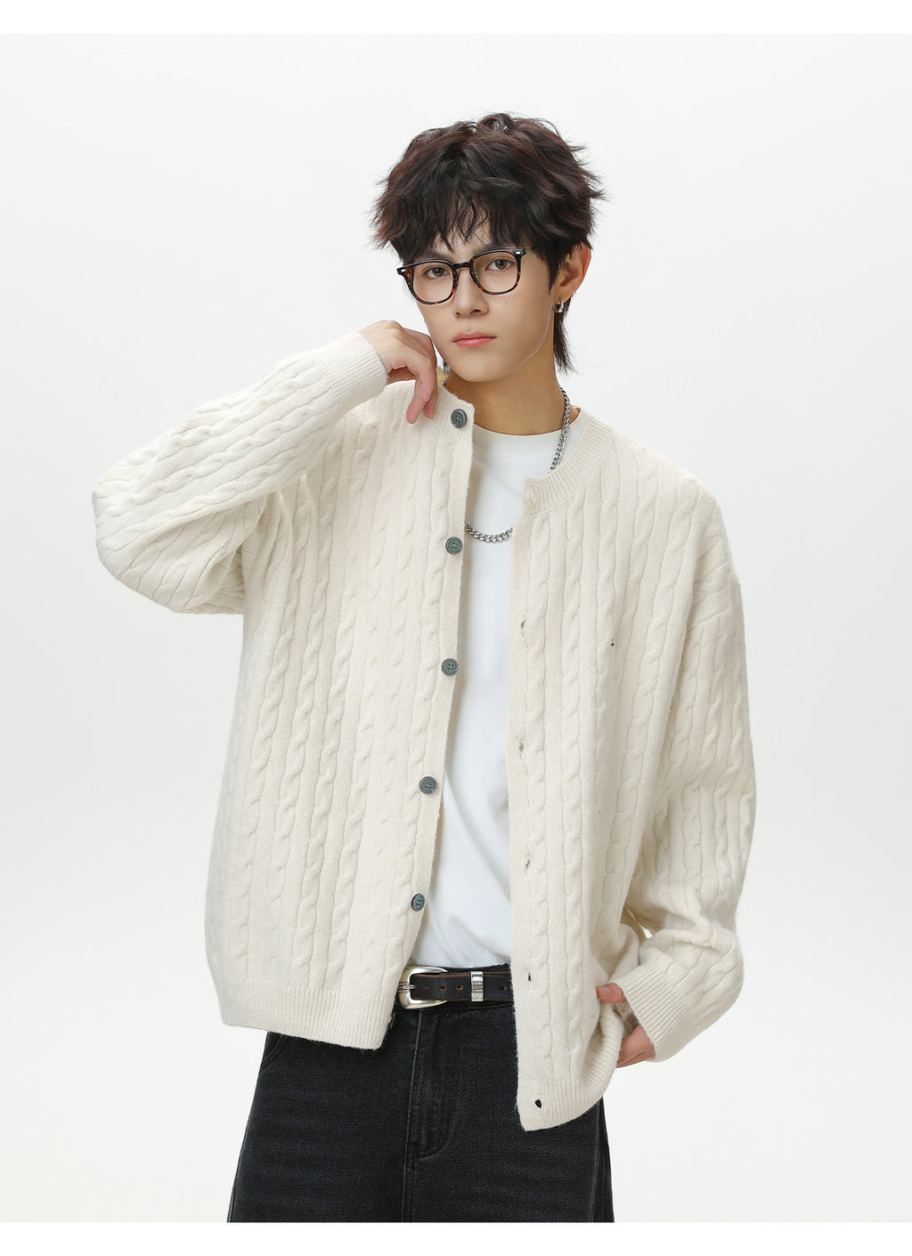 Round neck sweater for men