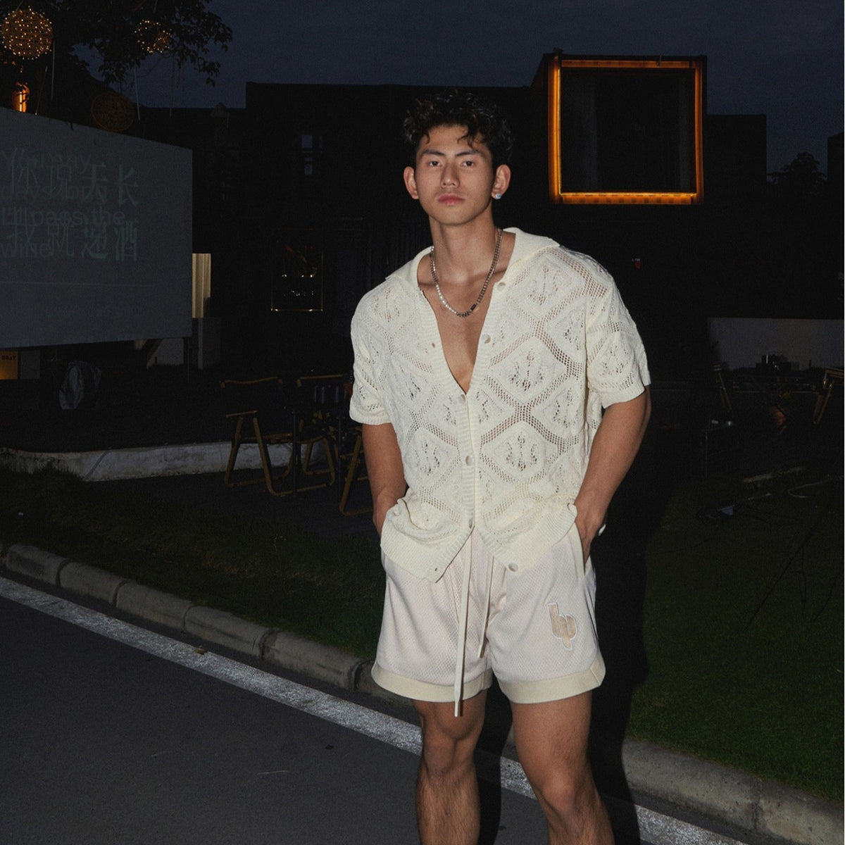 Short sleeved knitted shirt for men