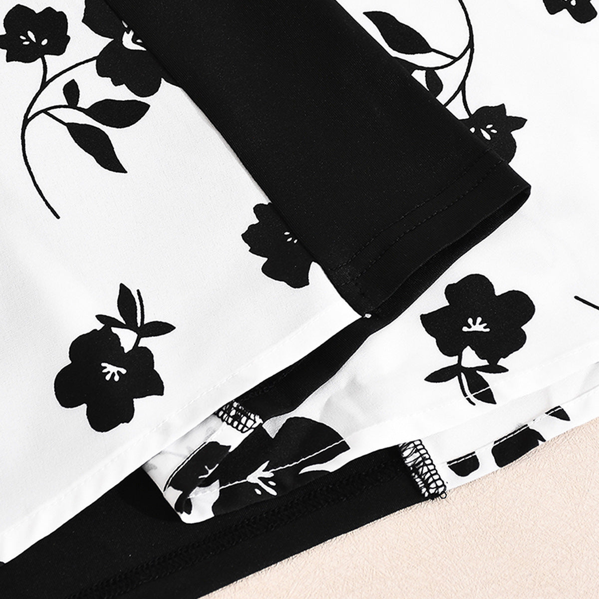 Backless contrasting printed dress