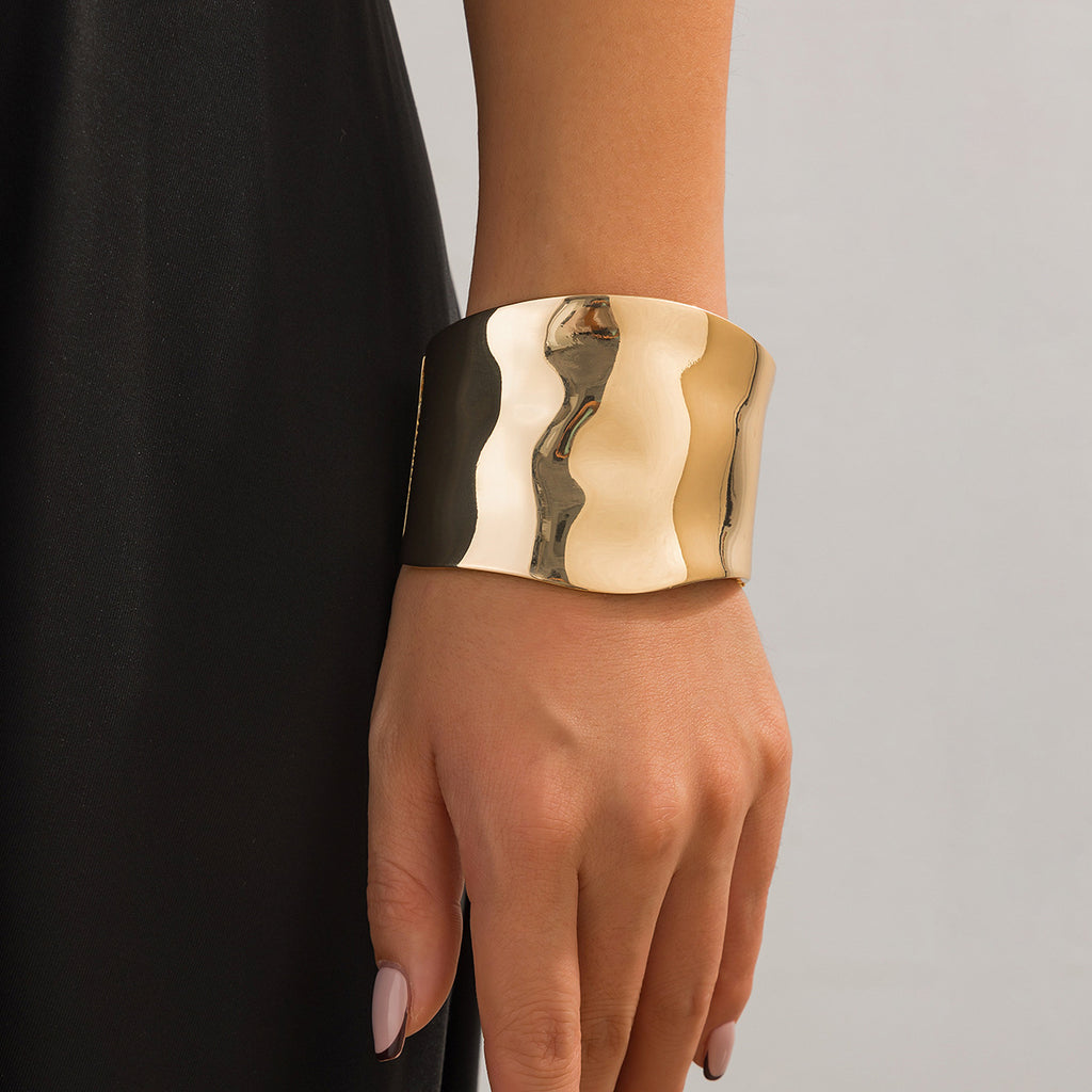 Curved Smooth Surface Spring Bangle